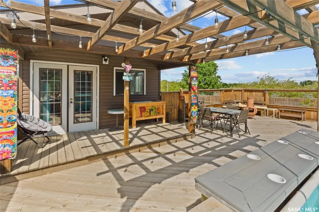 1242 Willowgrove Court Saskatoon SK S7W 0A8