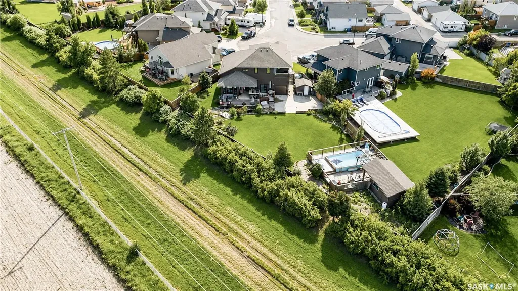 1242 Willowgrove Court Saskatoon SK S7W 0A8