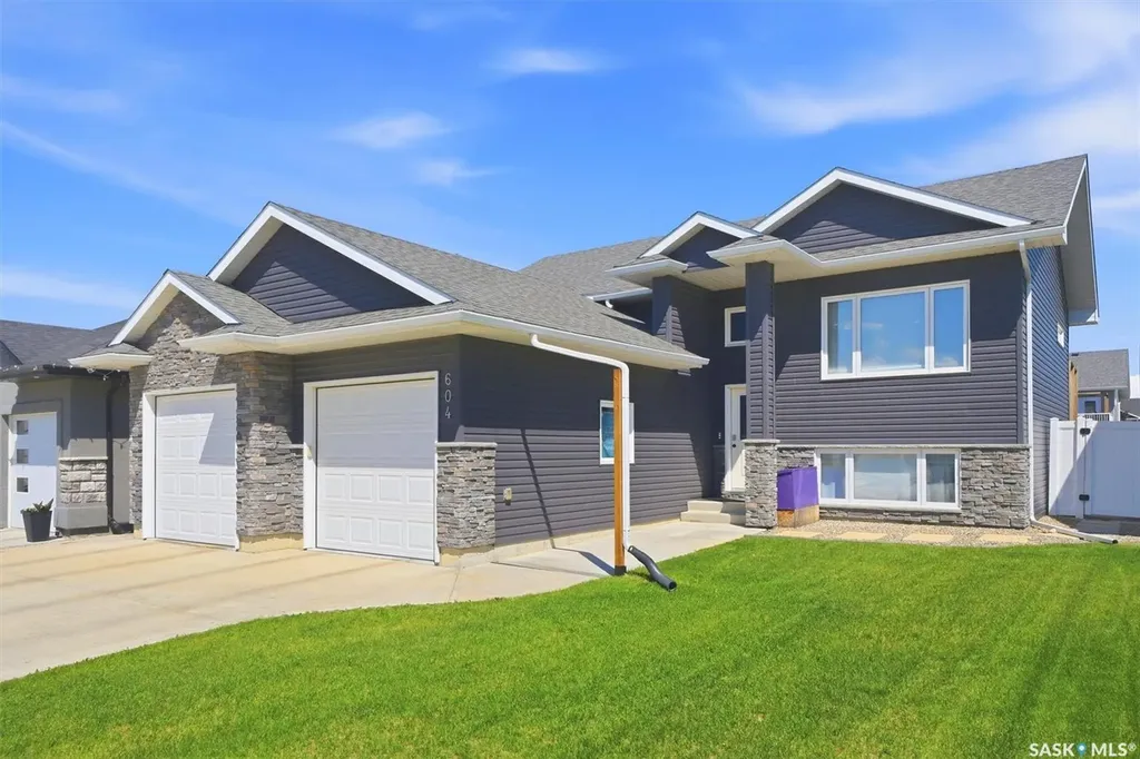 604 Pebble Beach Boulevard Warman SK S0K 4S4