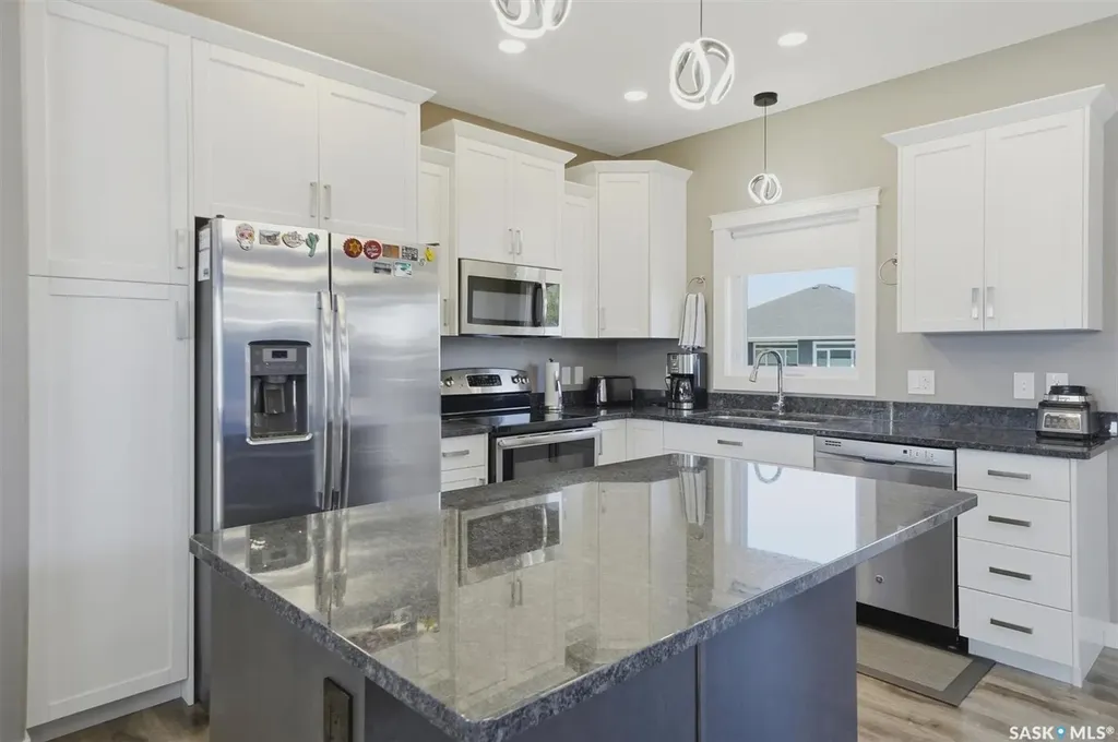 604 Pebble Beach Boulevard Warman SK S0K 4S4