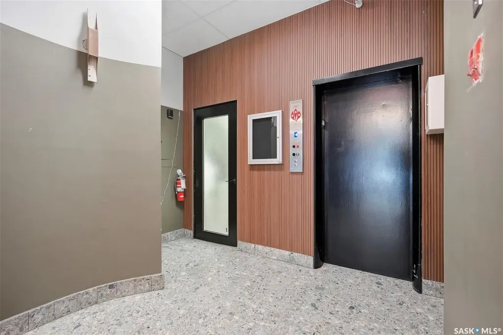 129 21st Street E Saskatoon SK S7M 0Z5