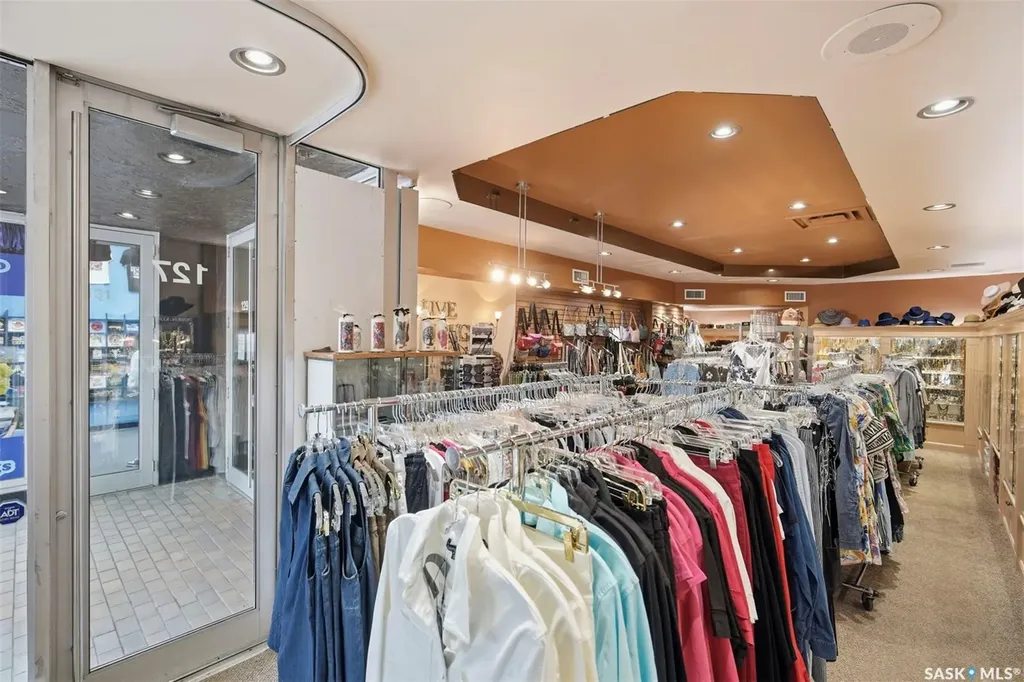 129 21st Street E Saskatoon SK S7M 0Z5