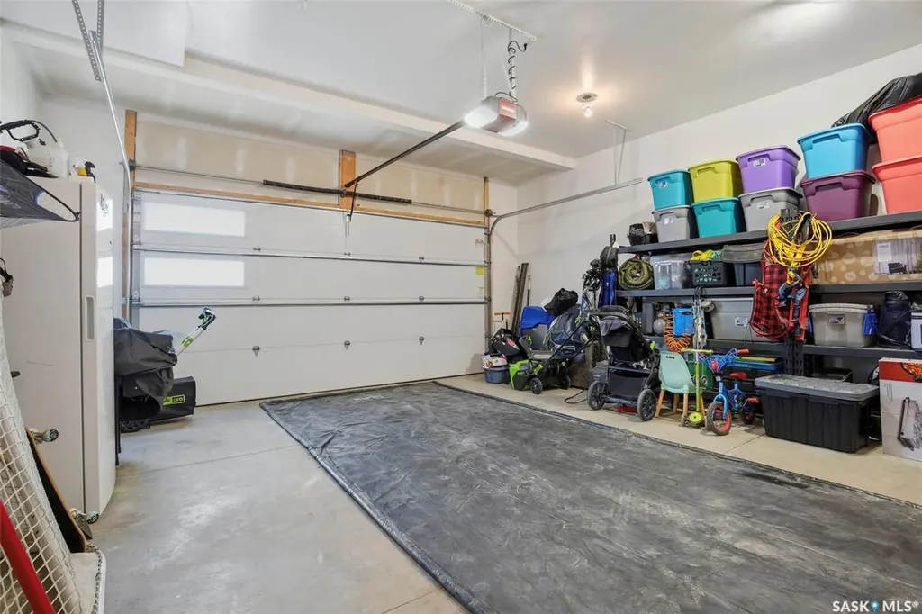 250 Skopik Crescent Saskatoon SK S7V 0V7