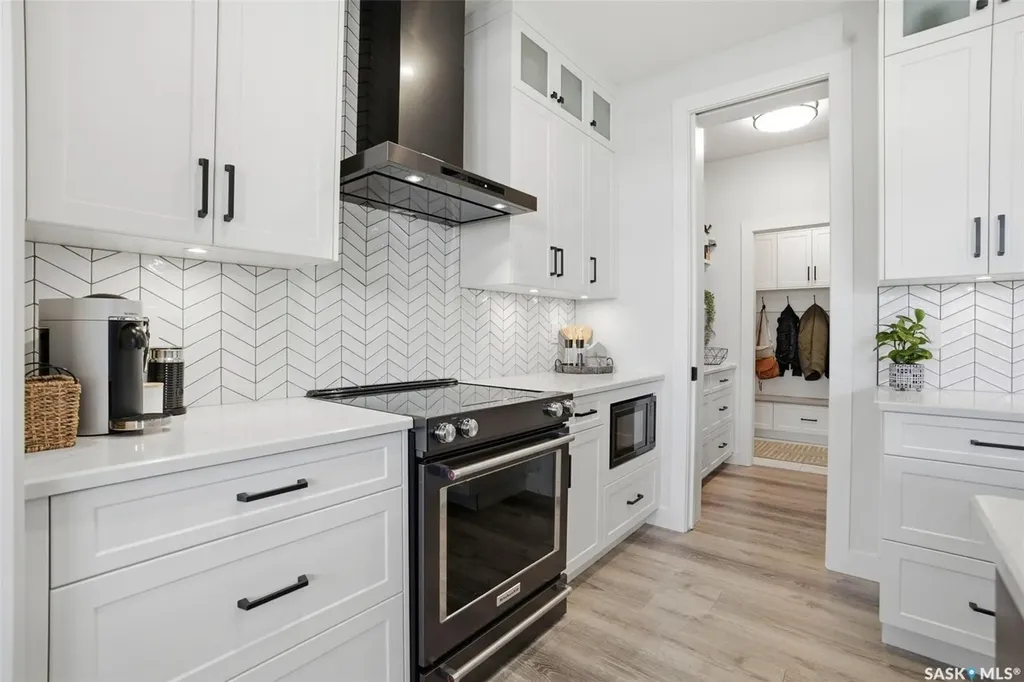 250 Skopik Crescent Saskatoon SK S7V 0V7