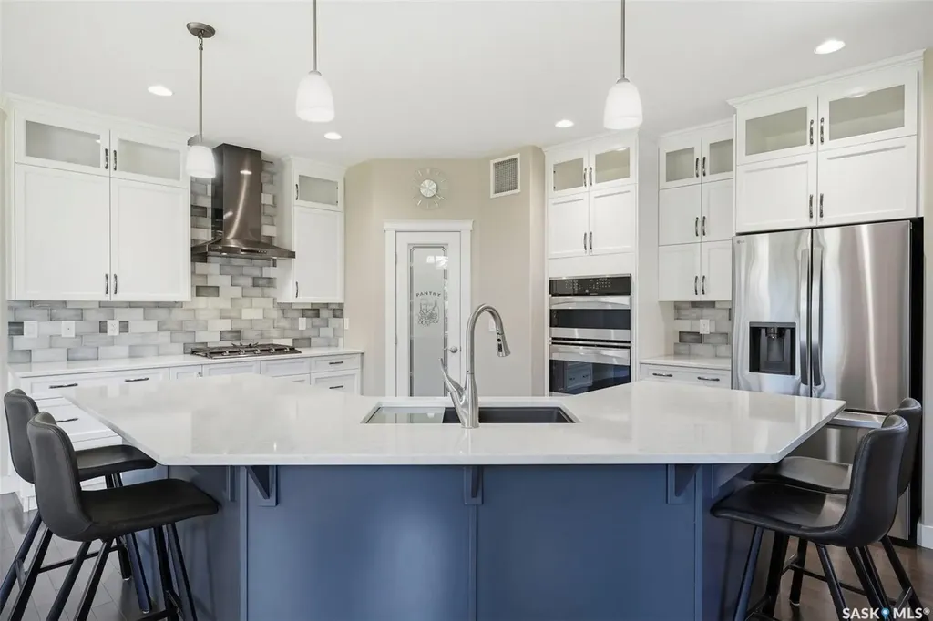 522 Atton Lane Saskatoon SK S7W 0K6