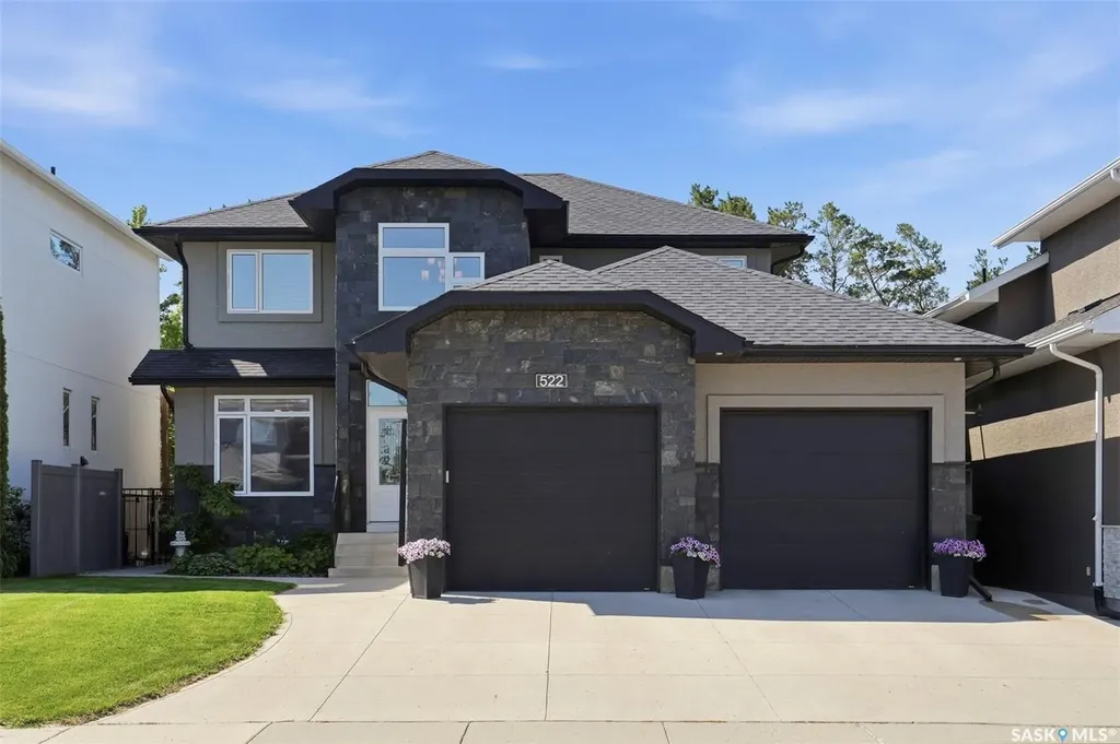 522 Atton Lane Saskatoon SK S7W 0K6