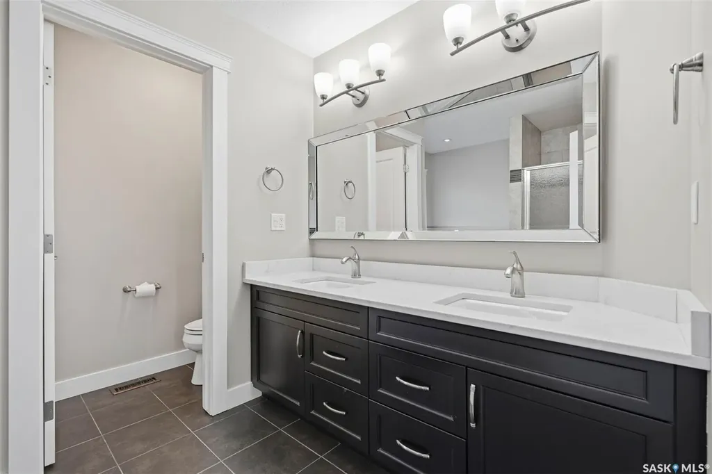 522 Atton Lane Saskatoon SK S7W 0K6