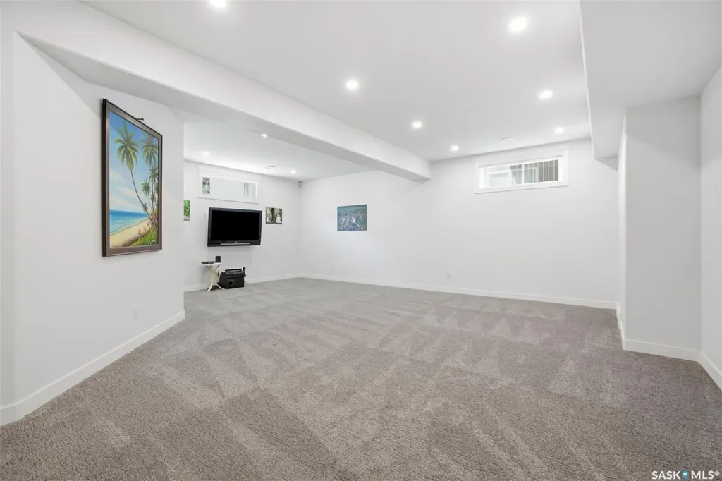 522 Atton Lane Saskatoon SK S7W 0K6