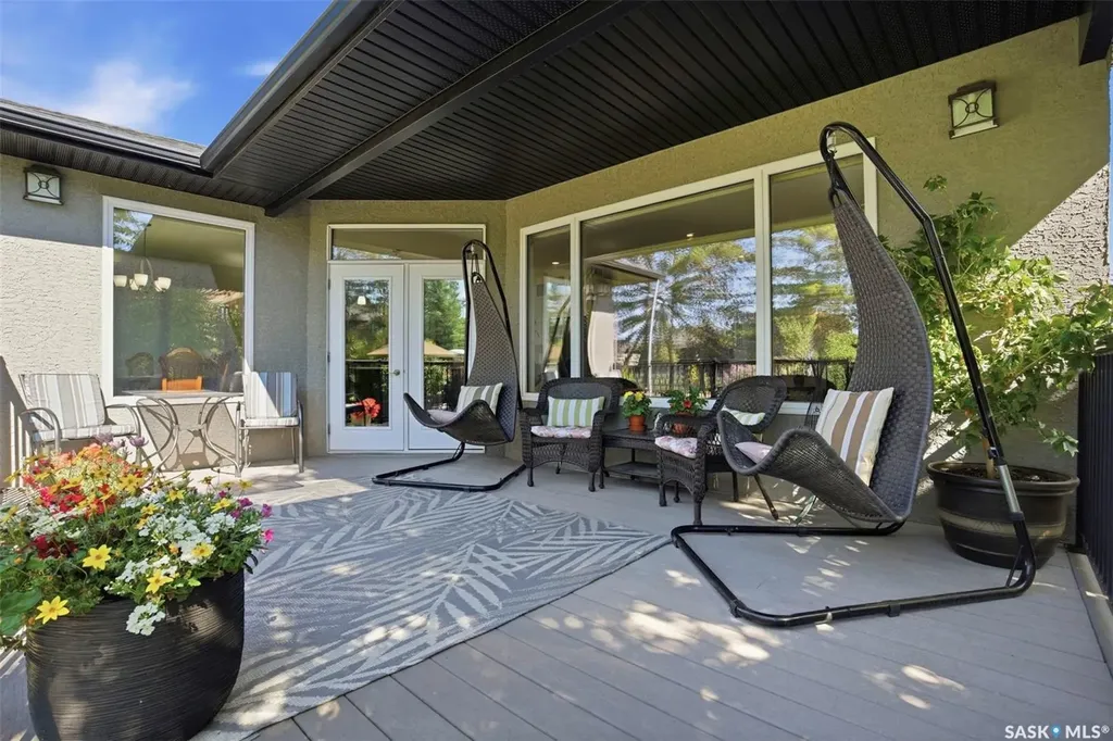 522 Atton Lane Saskatoon SK S7W 0K6