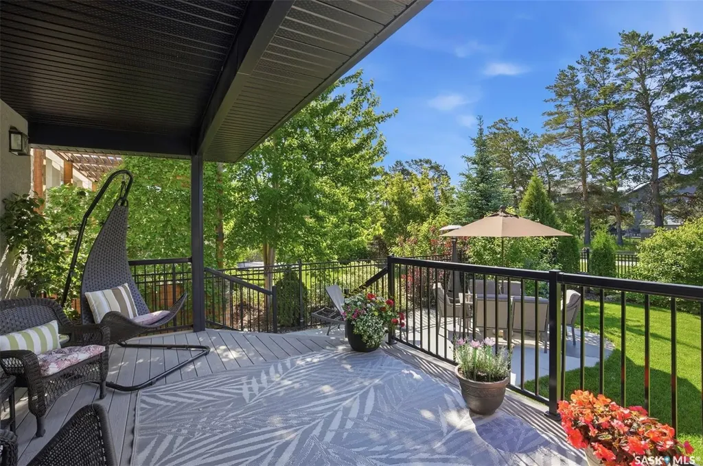 522 Atton Lane Saskatoon SK S7W 0K6