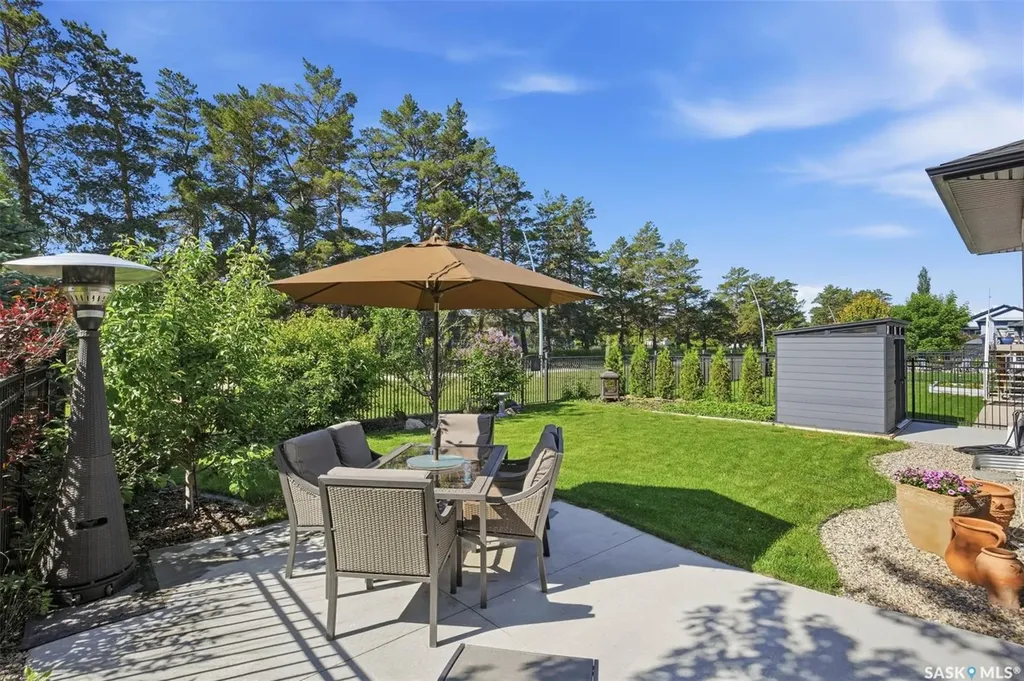 522 Atton Lane Saskatoon SK S7W 0K6