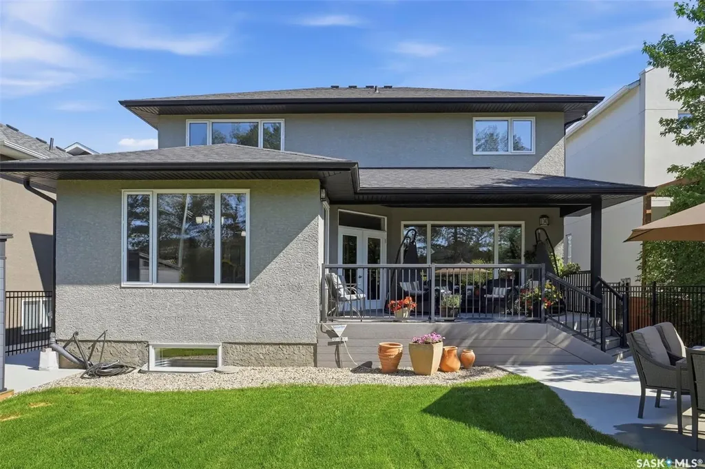 522 Atton Lane Saskatoon SK S7W 0K6