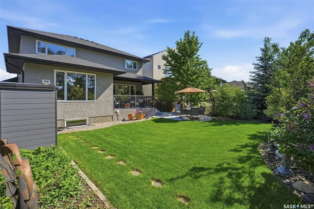 522 Atton Lane Saskatoon SK S7W 0K6