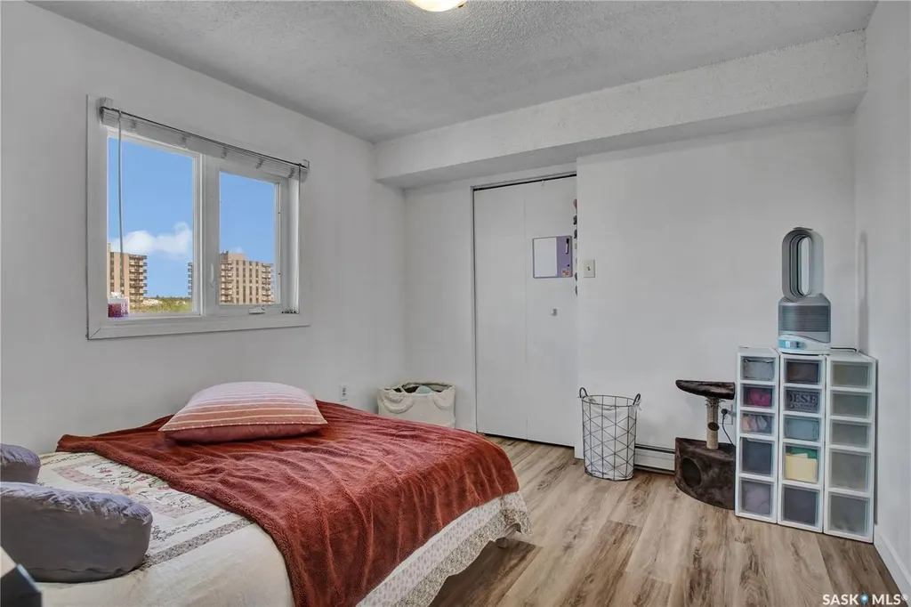 405 5th Avenue N Saskatoon SK S7K 6Z3