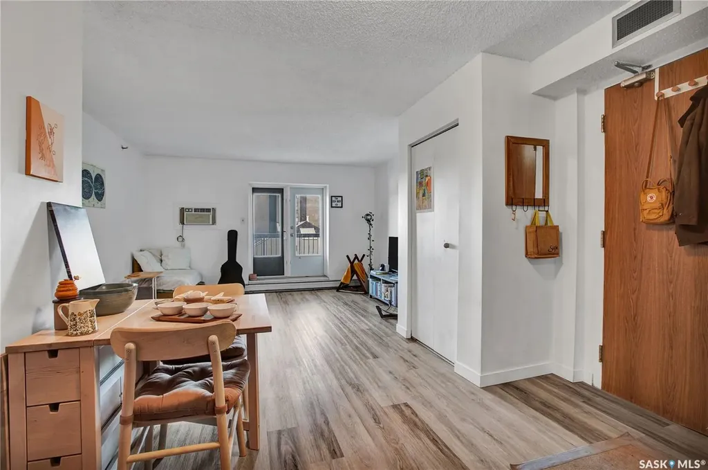 405 5th Avenue N Saskatoon SK S7K 6Z3