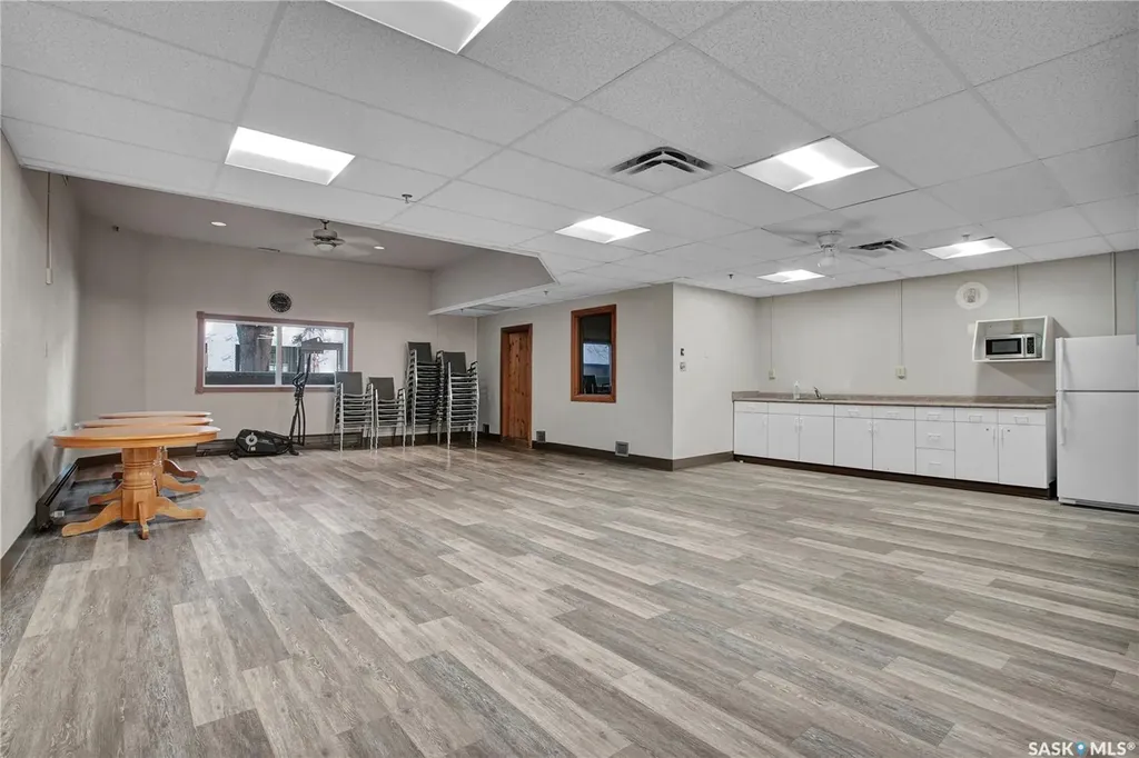 405 5th Avenue N Saskatoon SK S7K 6Z3