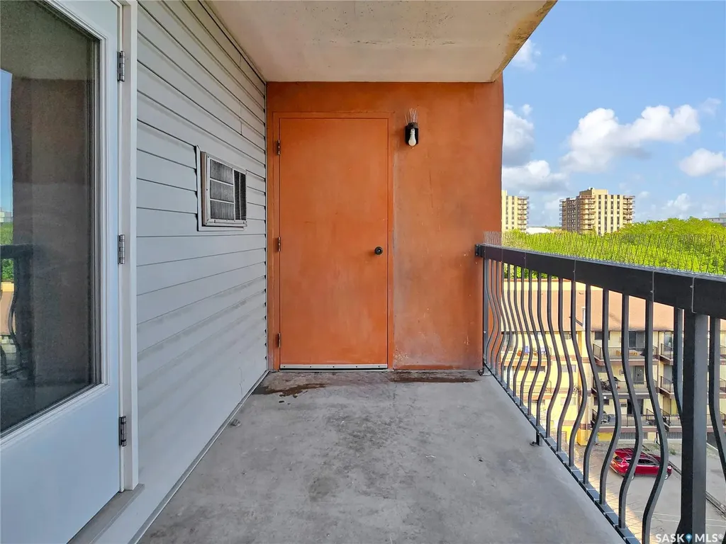 405 5th Avenue N Saskatoon SK S7K 6Z3