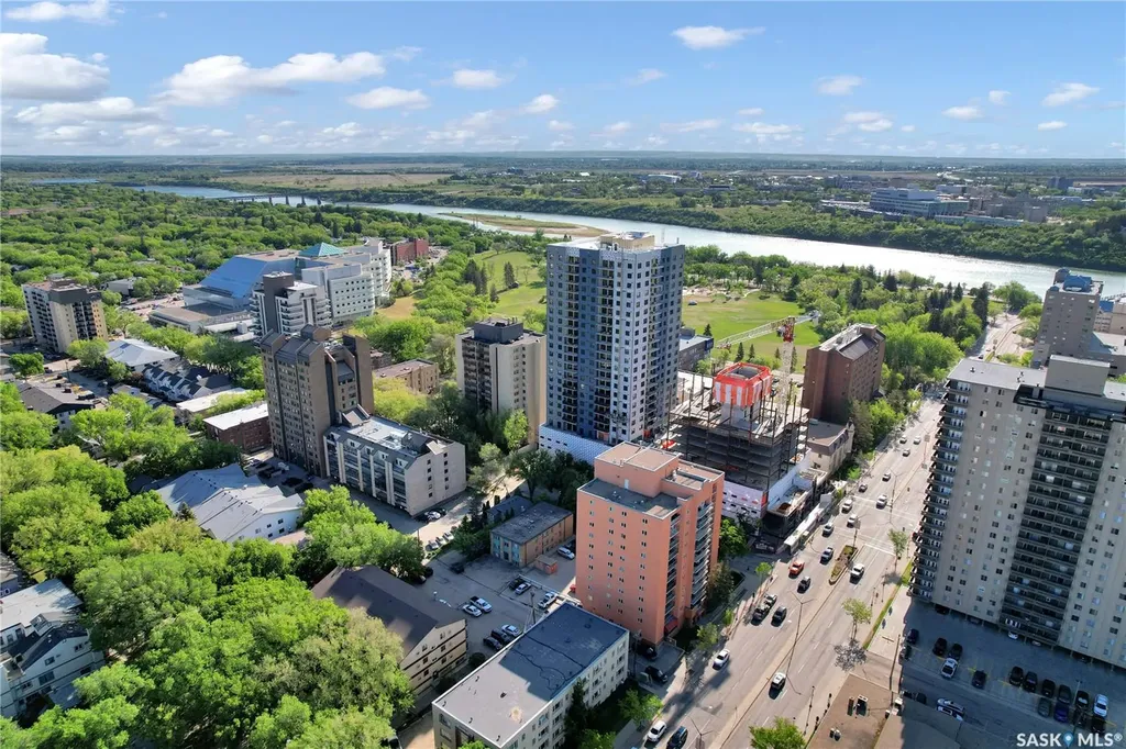 405 5th Avenue N Saskatoon SK S7K 6Z3