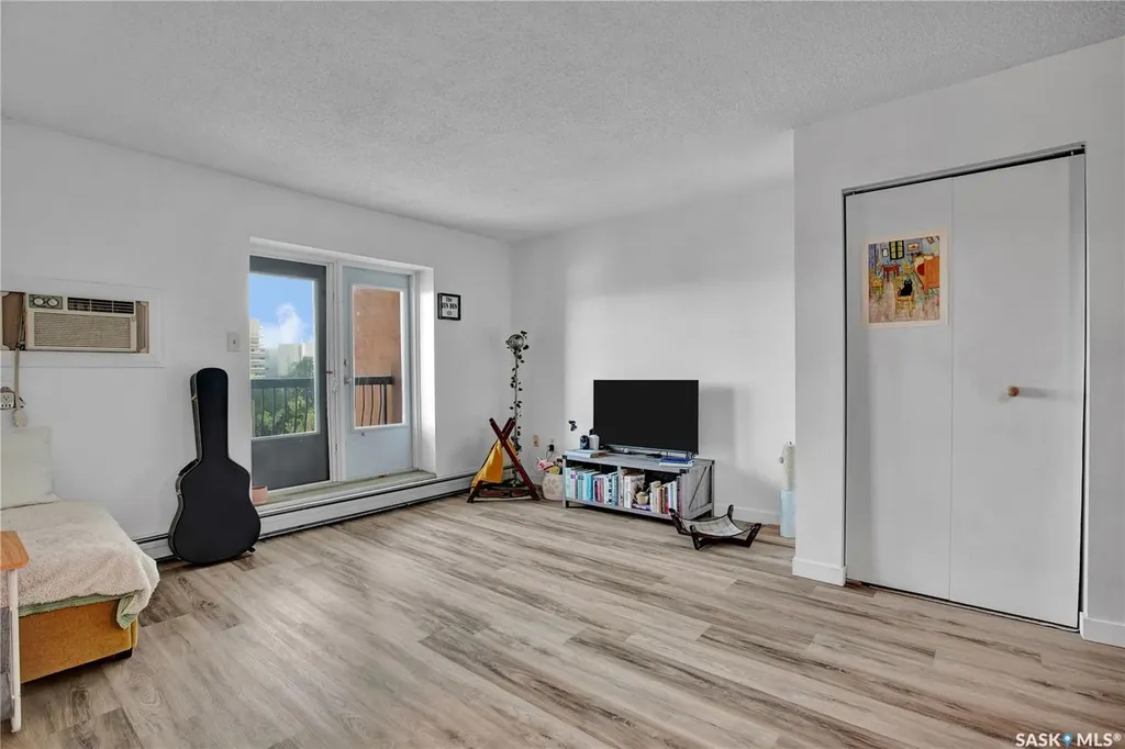 405 5th Avenue N Saskatoon SK S7K 6Z3