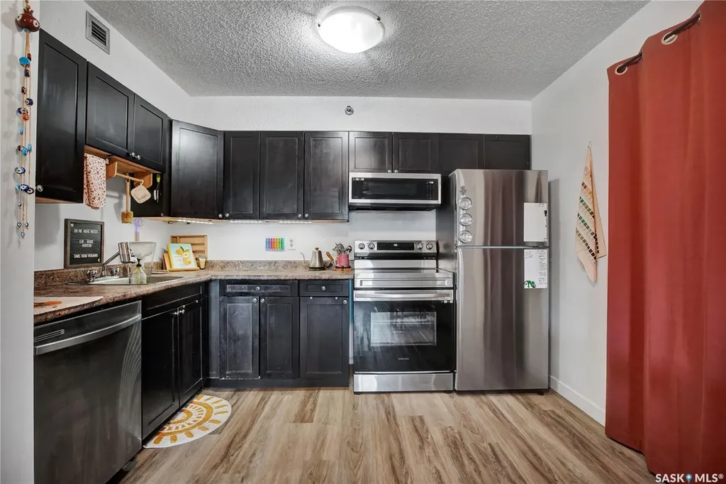 405 5th Avenue N Saskatoon SK S7K 6Z3