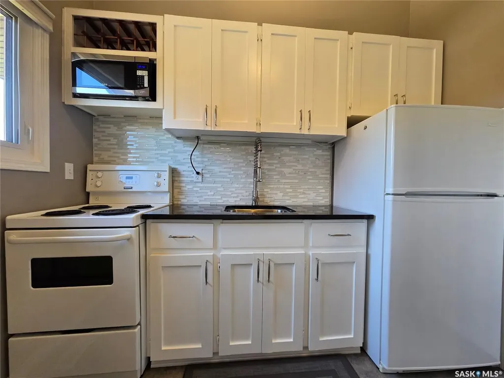 331 Pendygrasse Road Saskatoon SK S7M 4R3