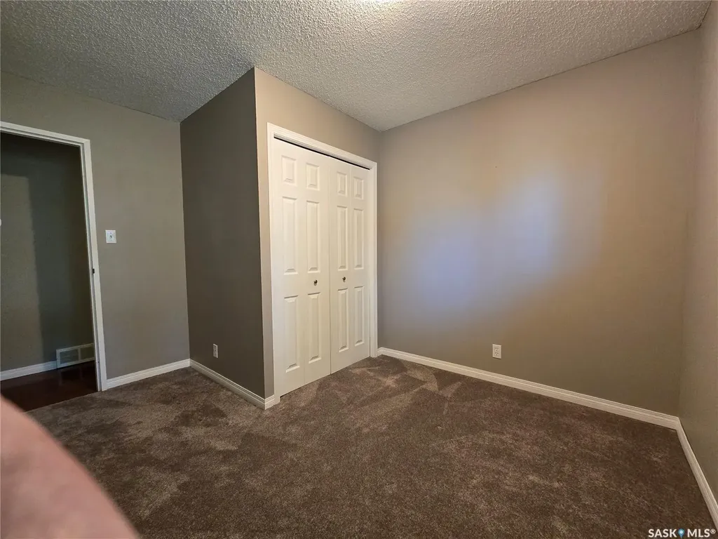 331 Pendygrasse Road Saskatoon SK S7M 4R3