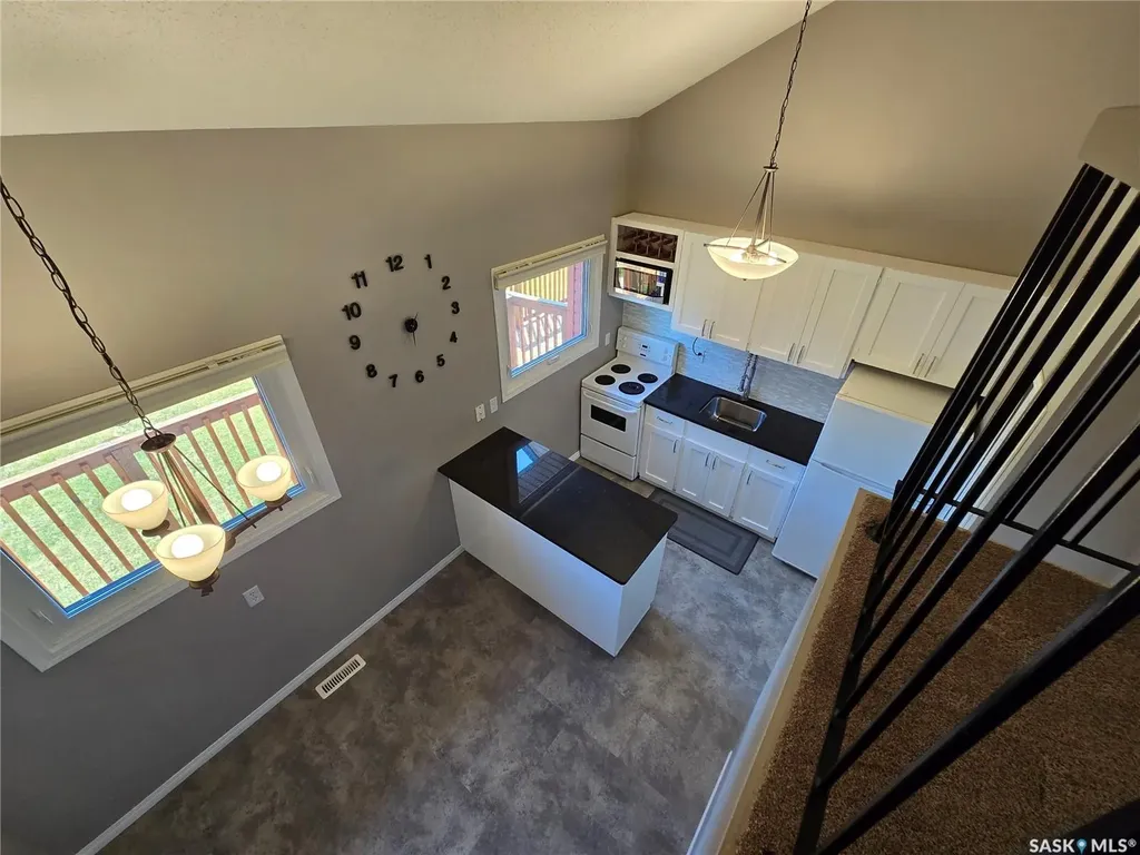 331 Pendygrasse Road Saskatoon SK S7M 4R3