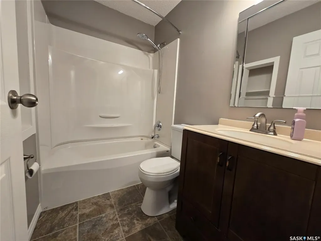331 Pendygrasse Road Saskatoon SK S7M 4R3