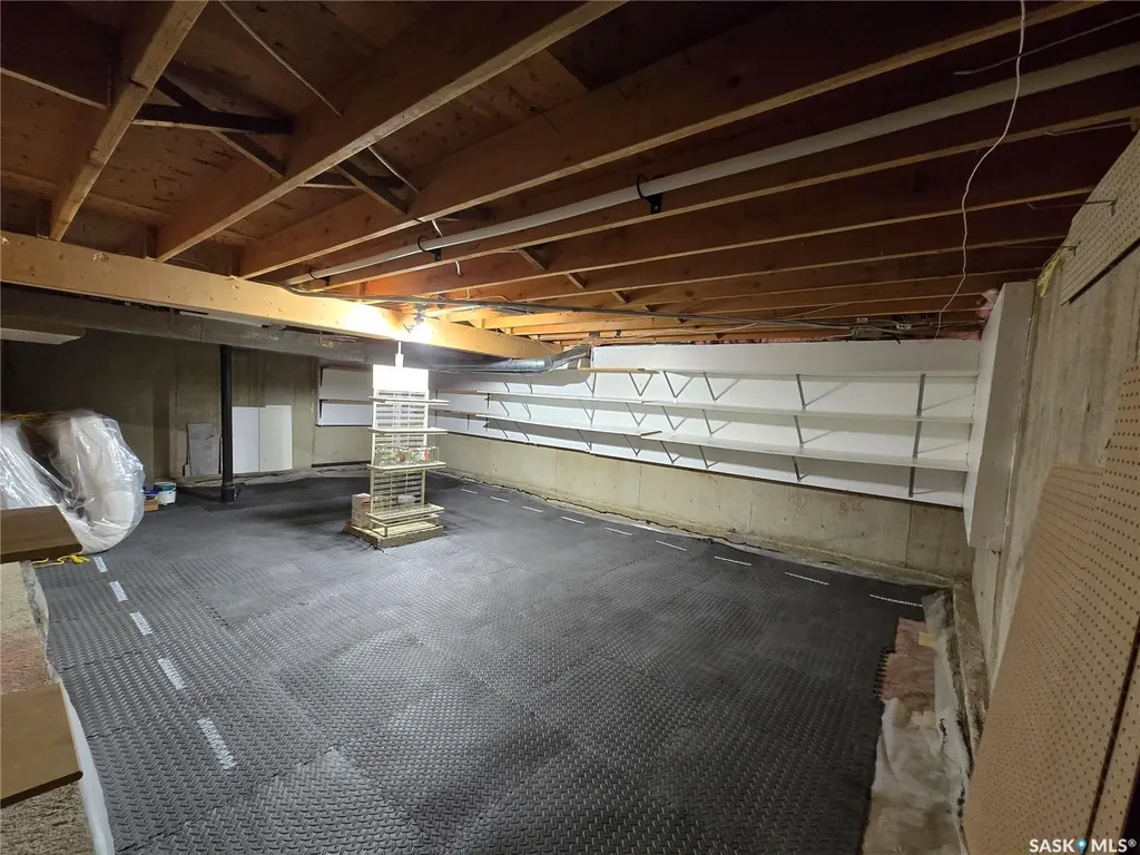 331 Pendygrasse Road Saskatoon SK S7M 4R3