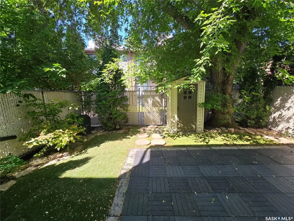 331 Pendygrasse Road Saskatoon SK S7M 4R3