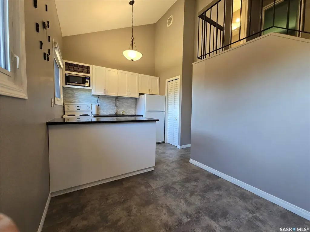 331 Pendygrasse Road Saskatoon SK S7M 4R3