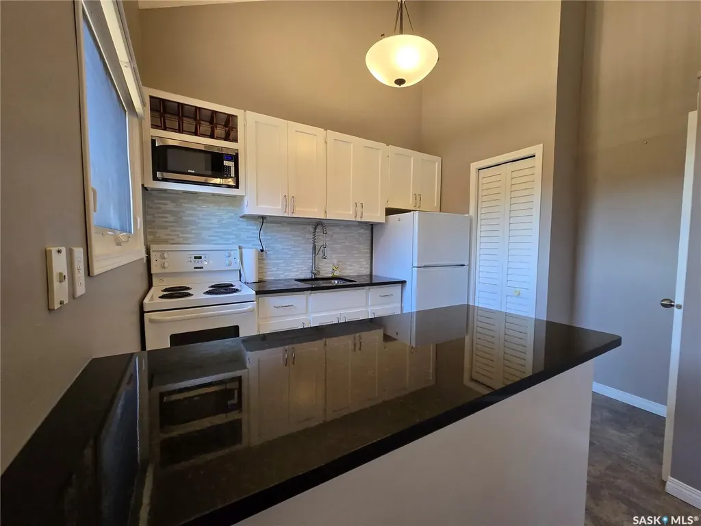 331 Pendygrasse Road Saskatoon SK S7M 4R3