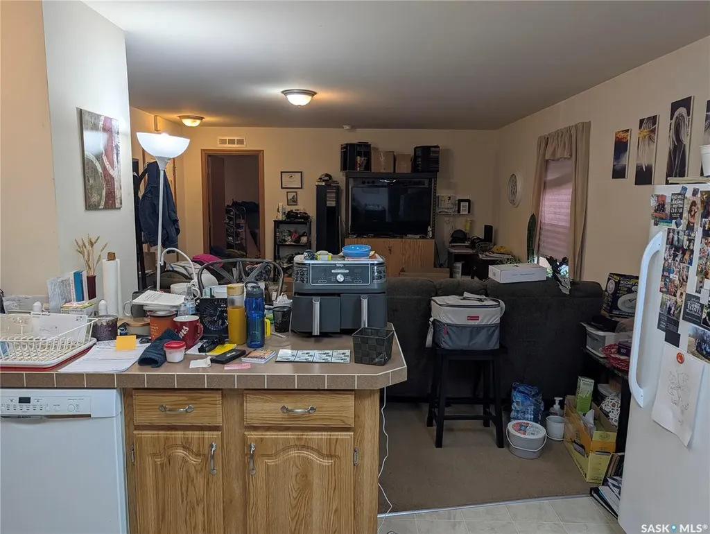 1295 9th Avenue NE Moose Jaw SK S6J 1C5