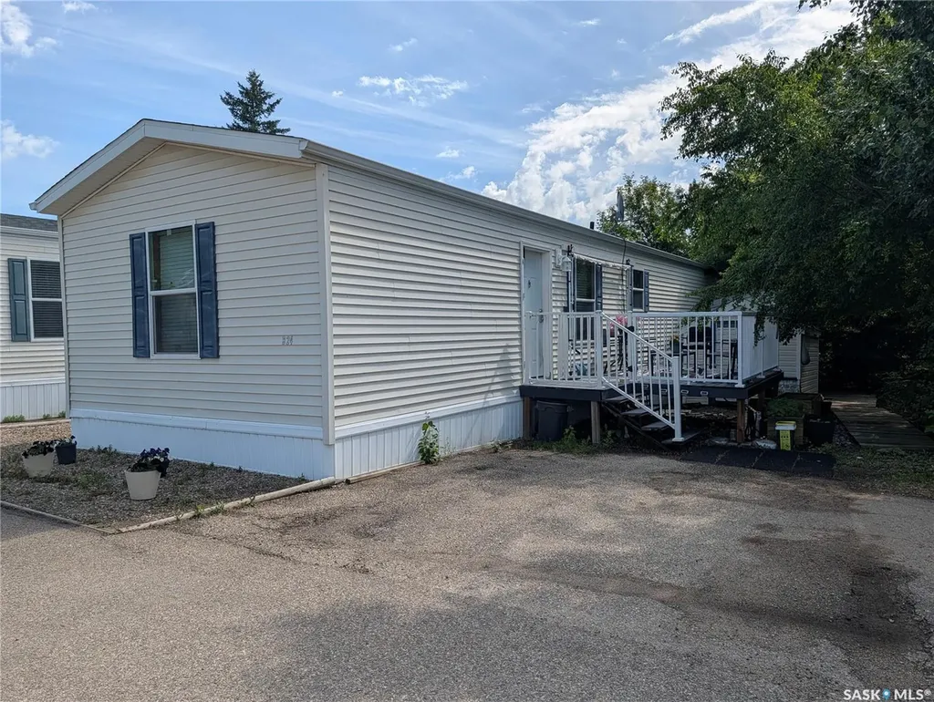 1295 9th Avenue NE Moose Jaw SK S6J 1C5