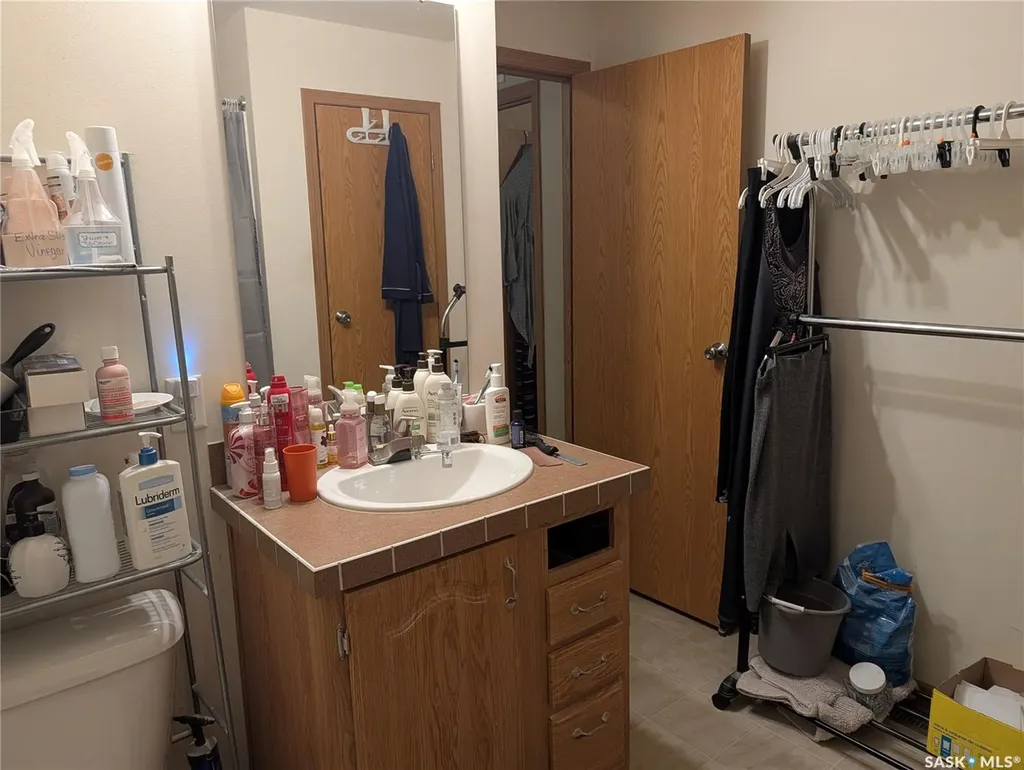 1295 9th Avenue NE Moose Jaw SK S6J 1C5