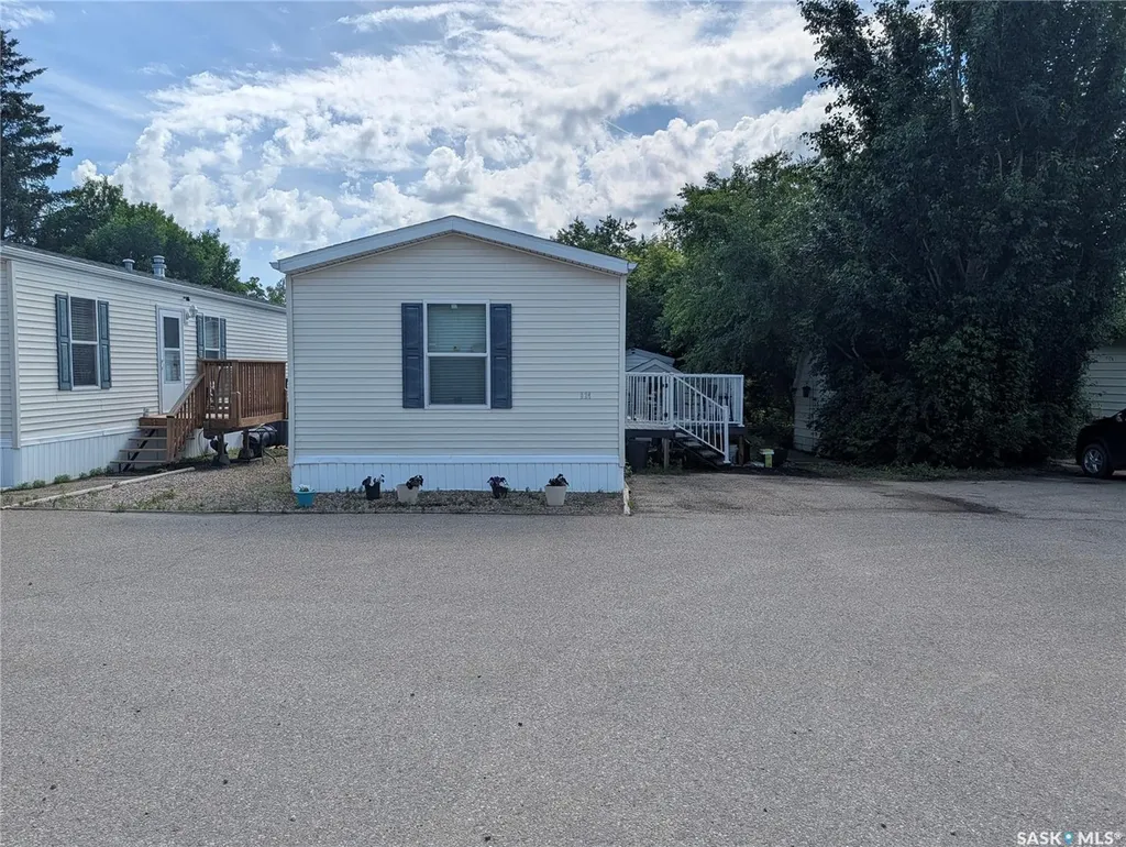 1295 9th Avenue NE Moose Jaw SK S6J 1C5