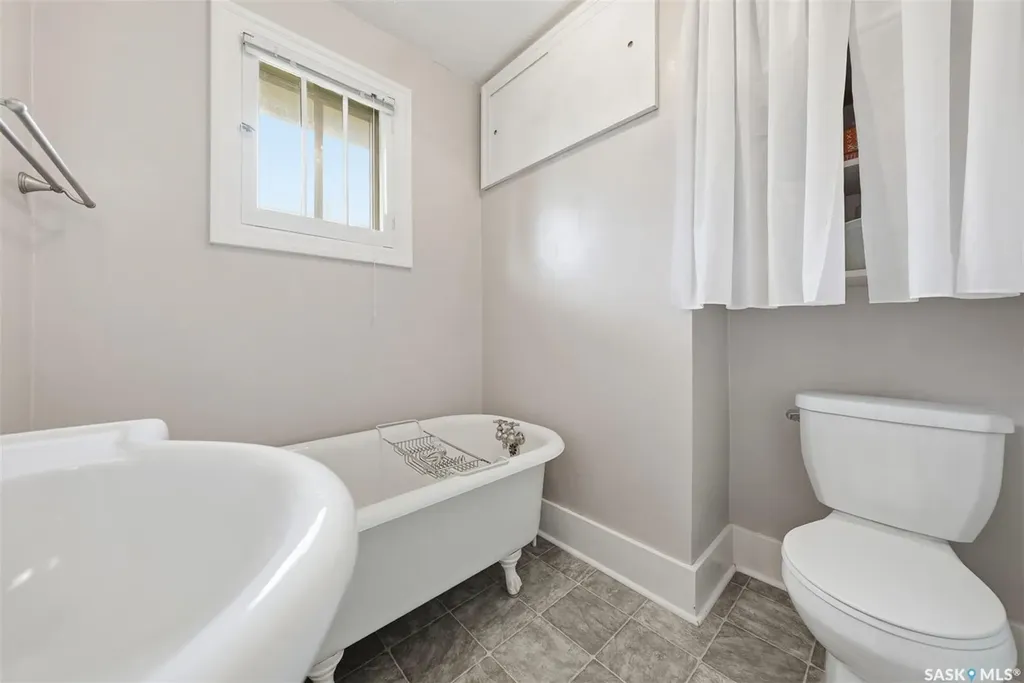 416 22nd Street W Prince Albert SK S6V 4K6