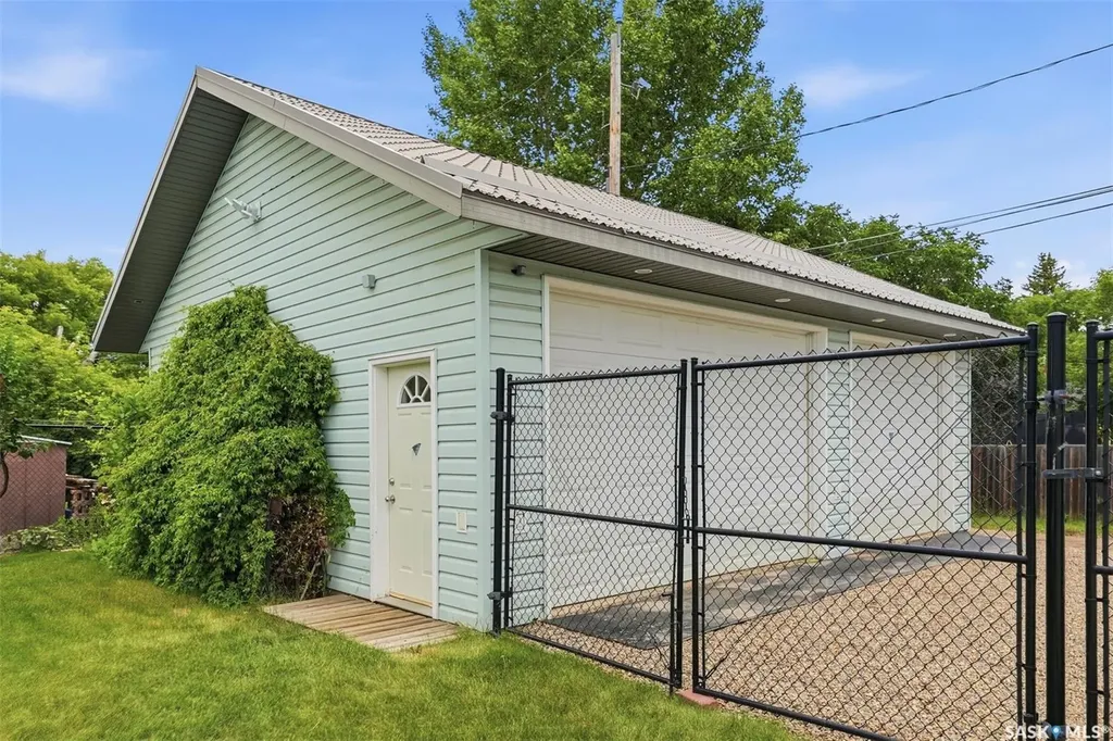 416 22nd Street W Prince Albert SK S6V 4K6
