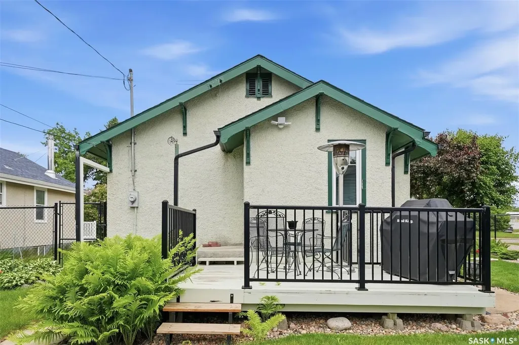 416 22nd Street W Prince Albert SK S6V 4K6