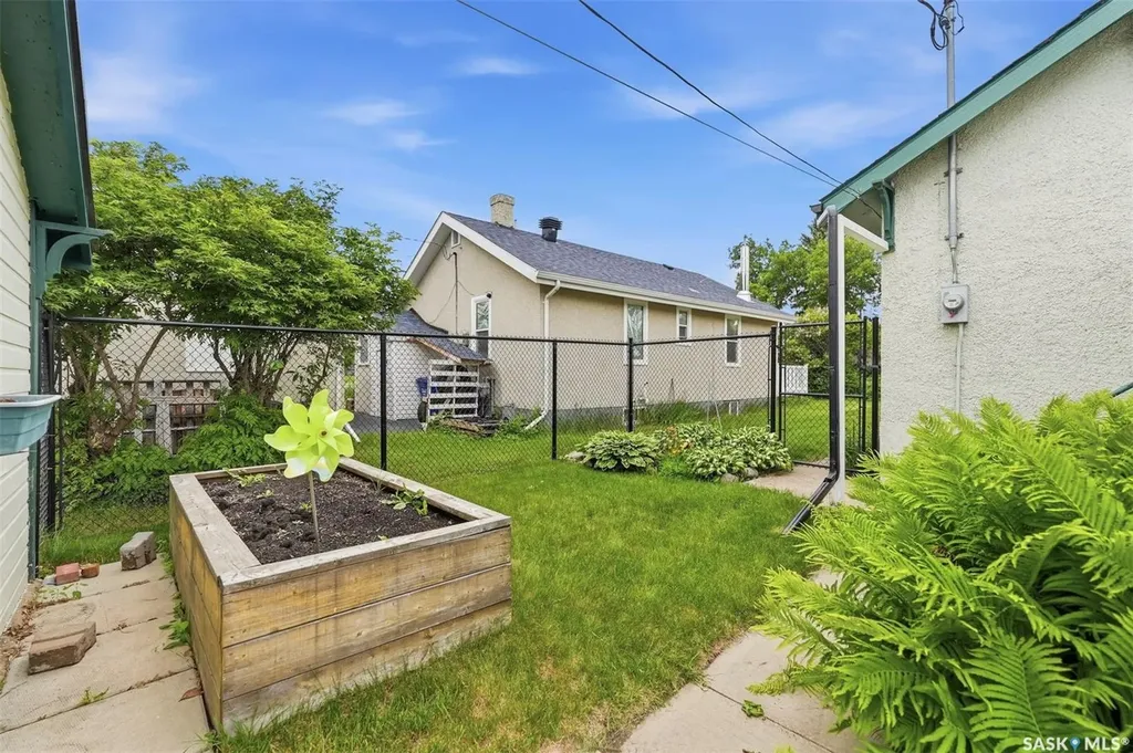 416 22nd Street W Prince Albert SK S6V 4K6