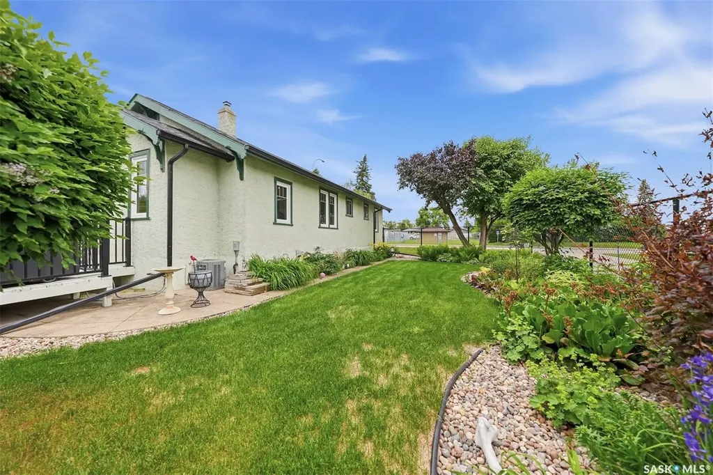 416 22nd Street W Prince Albert SK S6V 4K6