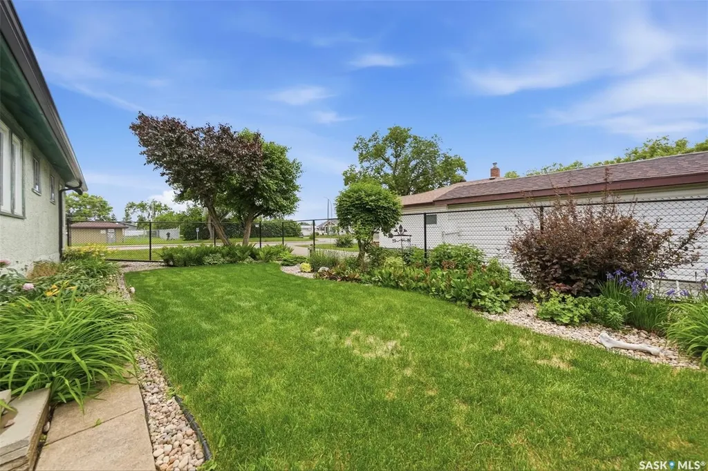 416 22nd Street W Prince Albert SK S6V 4K6