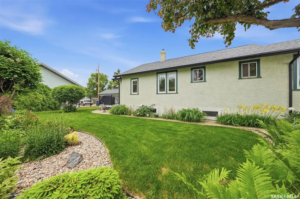 416 22nd Street W Prince Albert SK S6V 4K6