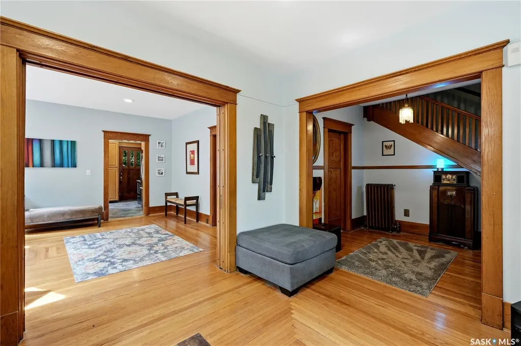 606 Bedford Road Saskatoon SK S7L 0E8