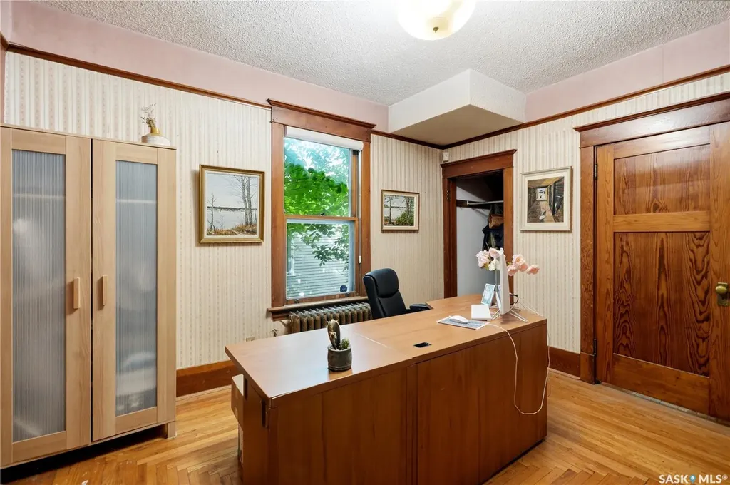 606 Bedford Road Saskatoon SK S7L 0E8