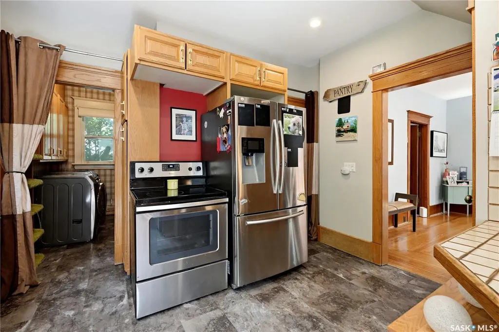 606 Bedford Road Saskatoon SK S7L 0E8
