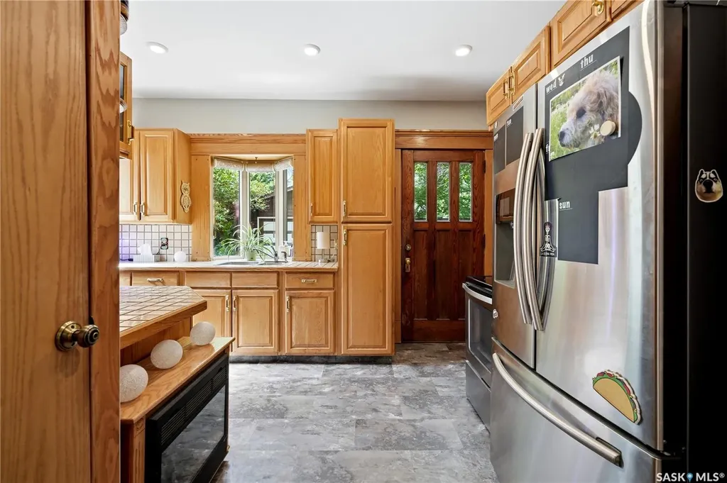 606 Bedford Road Saskatoon SK S7L 0E8