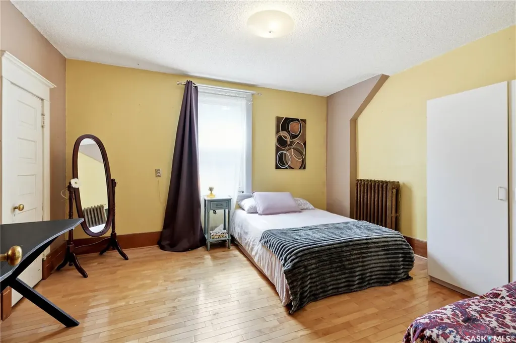 606 Bedford Road Saskatoon SK S7L 0E8