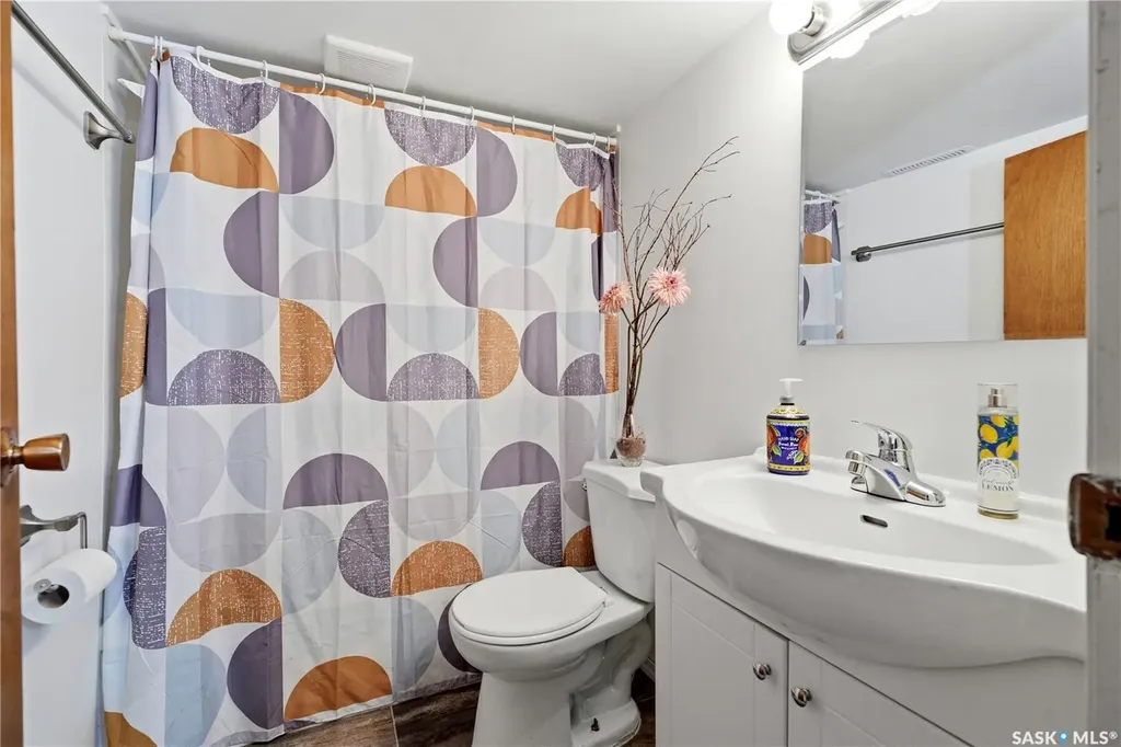 606 Bedford Road Saskatoon SK S7L 0E8