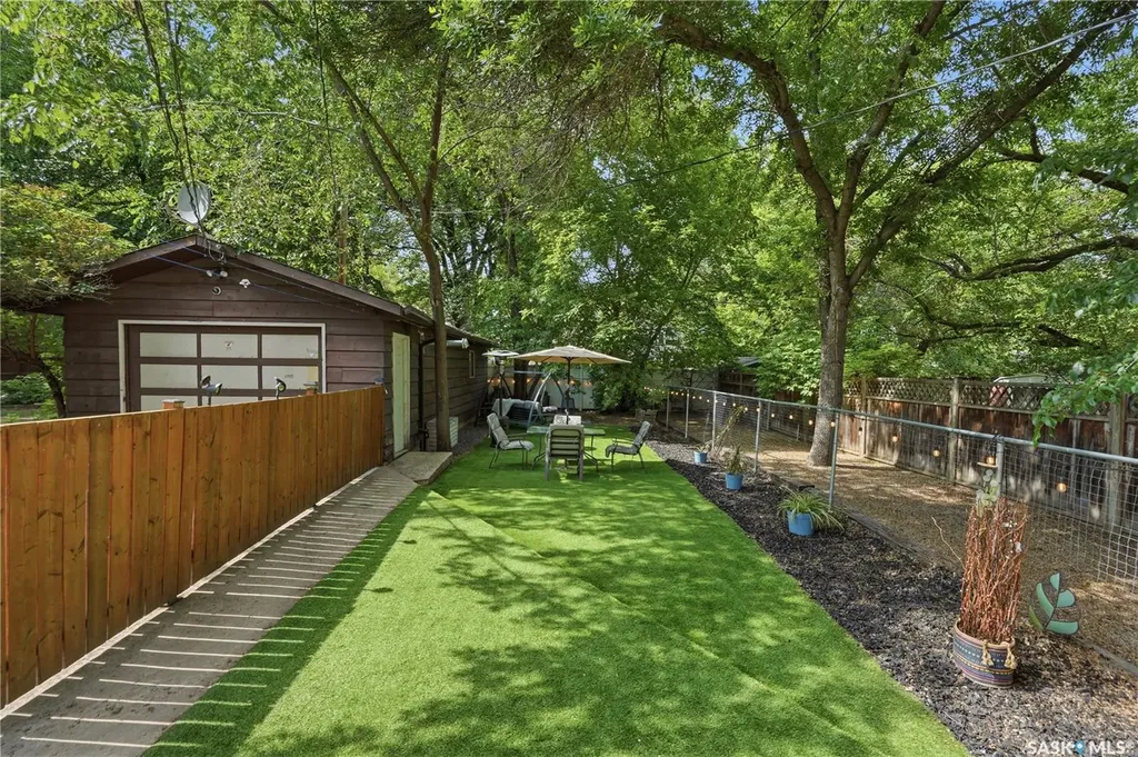 606 Bedford Road Saskatoon SK S7L 0E8